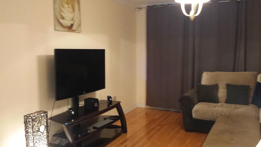 Three Bedroom Holiday Apartment Лонгуил Екстериор снимка